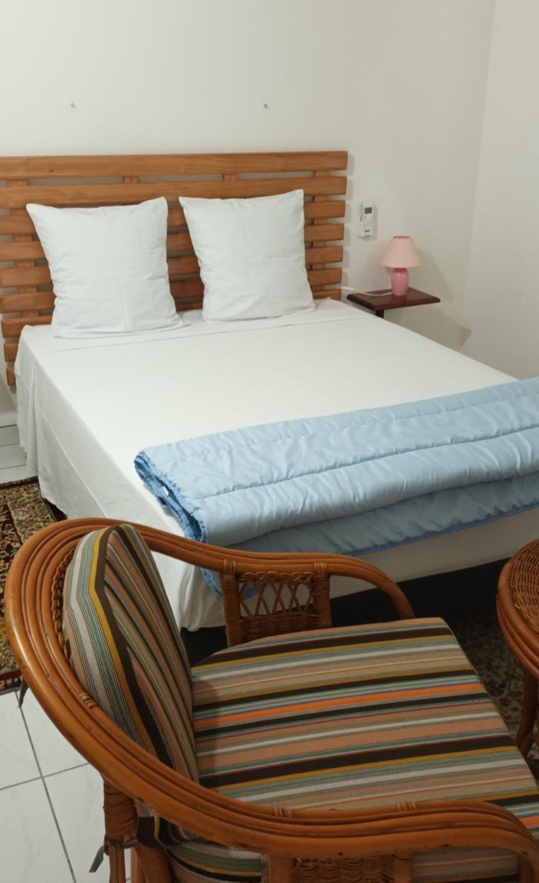 Chambre Climatisee Bouillante Esterno foto