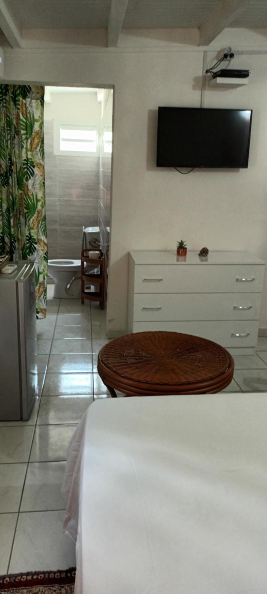 Chambre Climatisee Bouillante Esterno foto