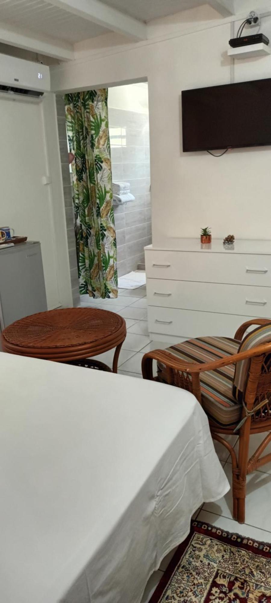 Chambre Climatisee Bouillante Esterno foto